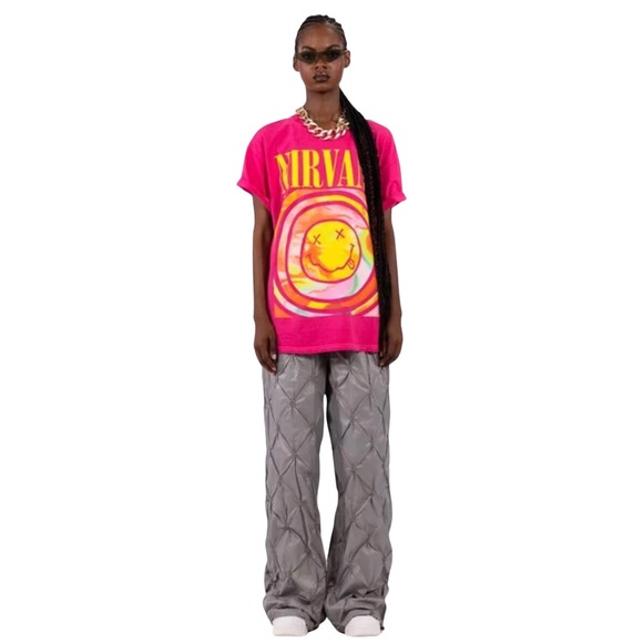 HOST PICK 🎉 NIRVANA OFFICIAL LOGO OVERSIZED BAND TEE - Picture 10 of 15